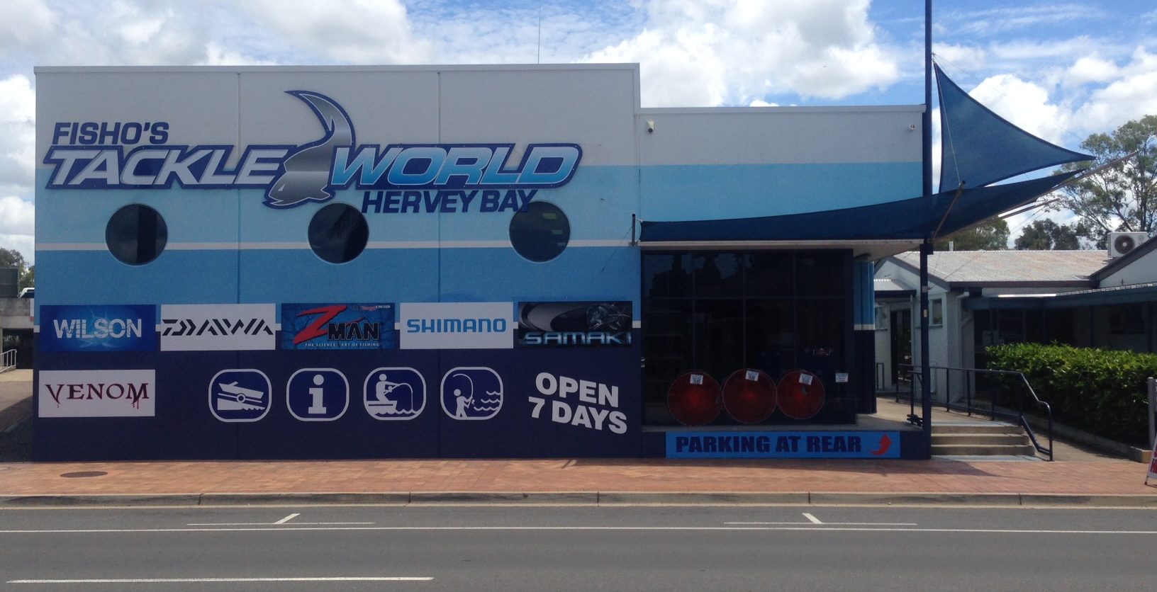 cropped-Fishos-Tackle-World-Shop-Front-1.jpg